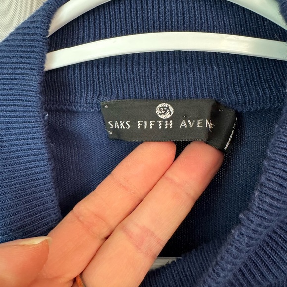 Saks fifth avenue sweater - Picture 4 of 4